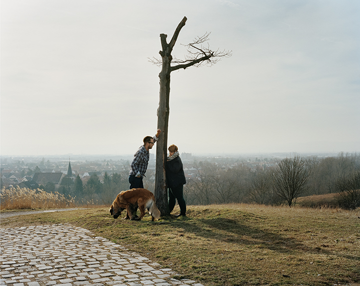 Ludwigshafen, April 2013 - Soldat und seine Frau bei einem Spaziergang, Fotografin: Ina Schoenenburg
